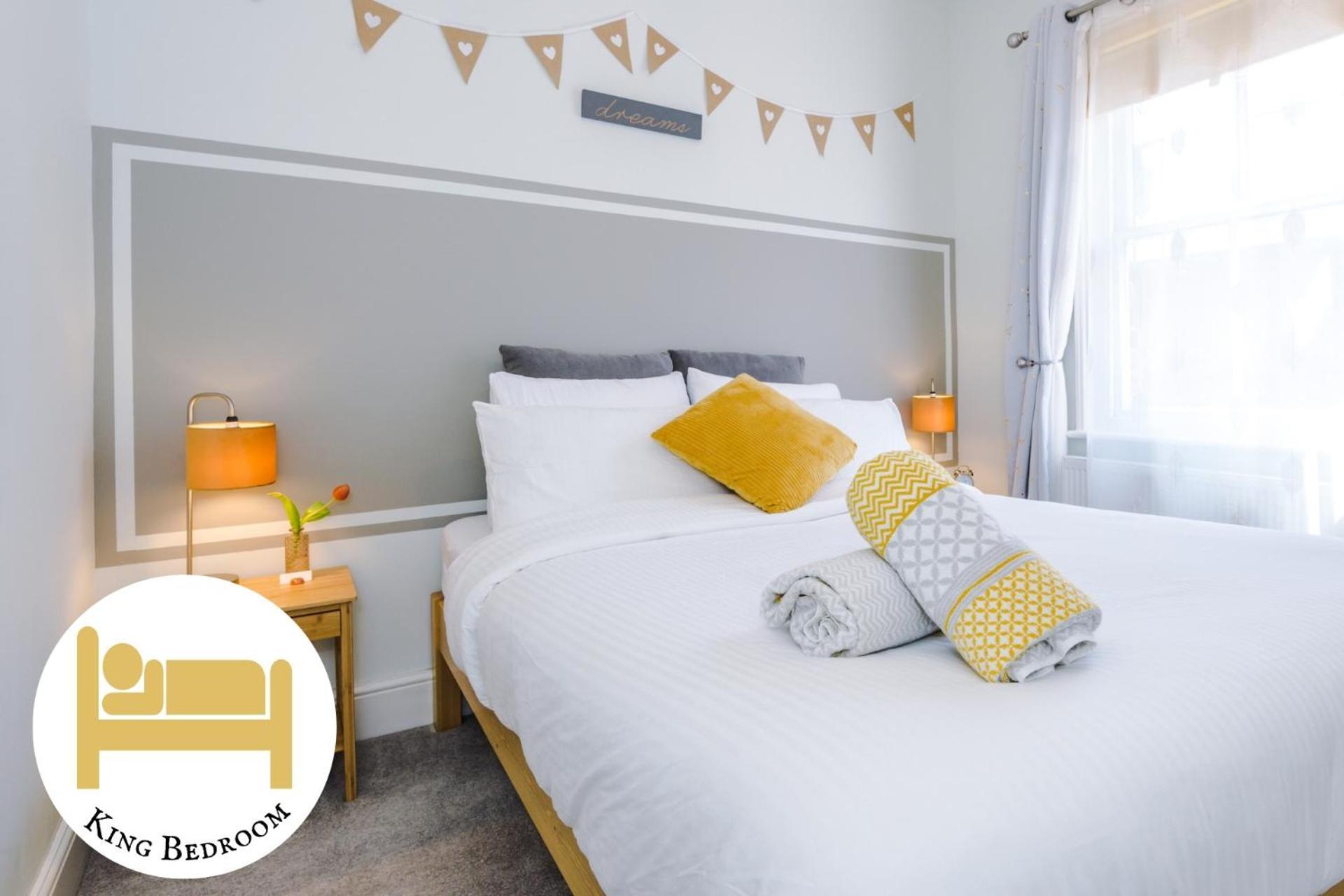 Enjoy The Pause Holiday Home, A Quiet City Centre, 2 Double Bed, Free Parking, Manchester Airport 50 Min Drive تشيستر المظهر الخارجي الصورة