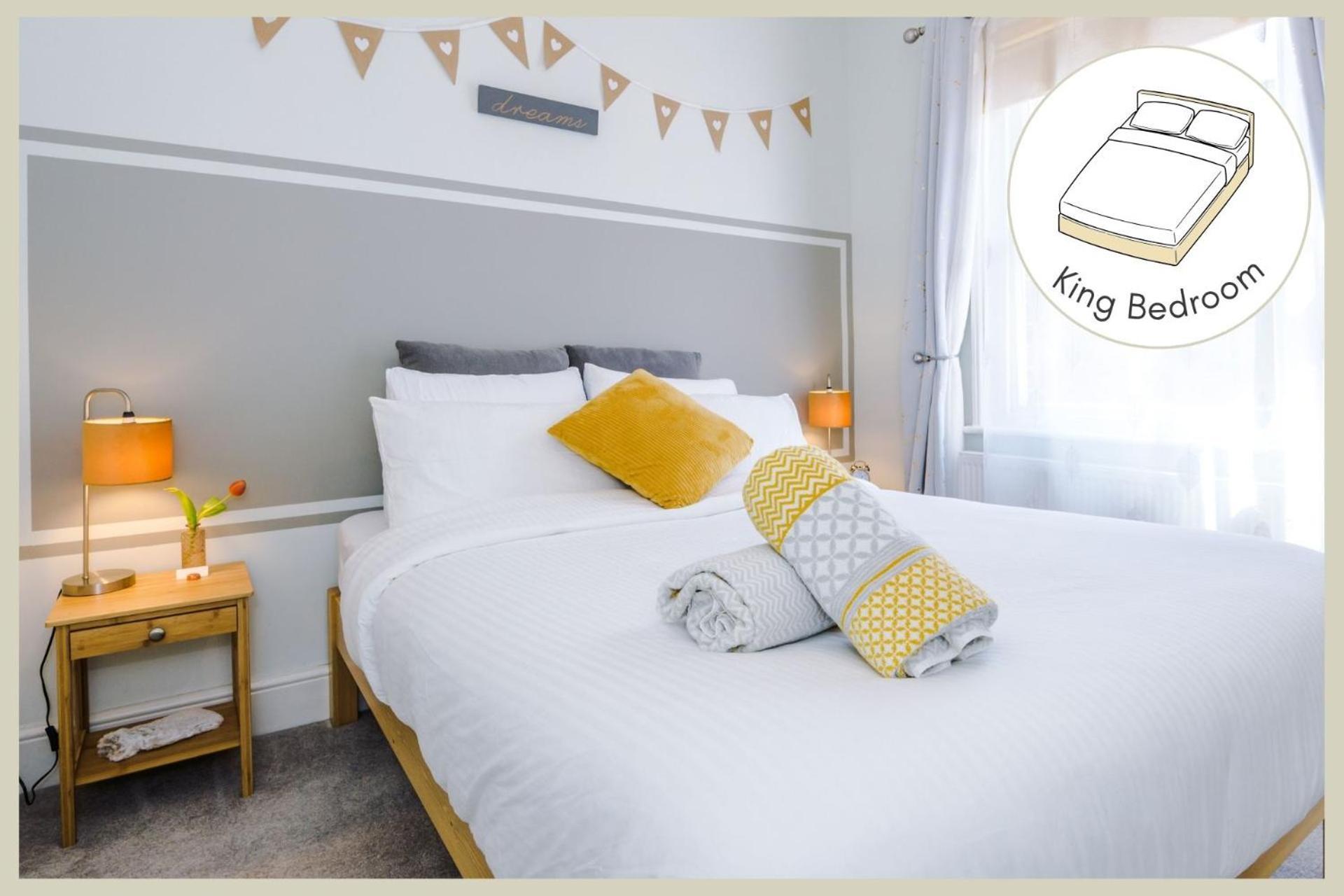 Enjoy The Pause Holiday Home, A Quiet City Centre, 2 Double Bed, Free Parking, Manchester Airport 50 Min Drive تشيستر المظهر الخارجي الصورة